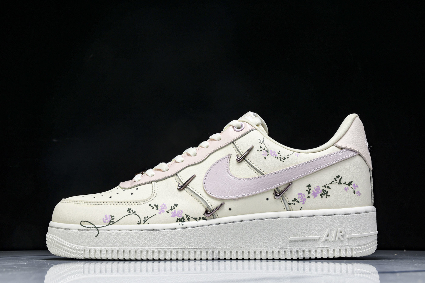 NK Air Force 1'07 Low Light Pink Flowers 手绘涂鸦 浅粉漫花 空