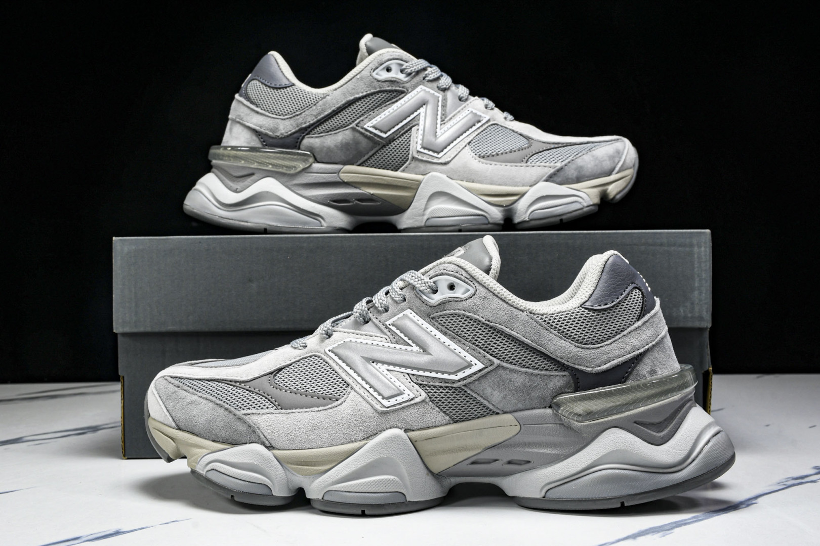 NB9060 尺码36-46.5

纯原版出品-New Balance NB9060 复古休闲运动慢跑鞋