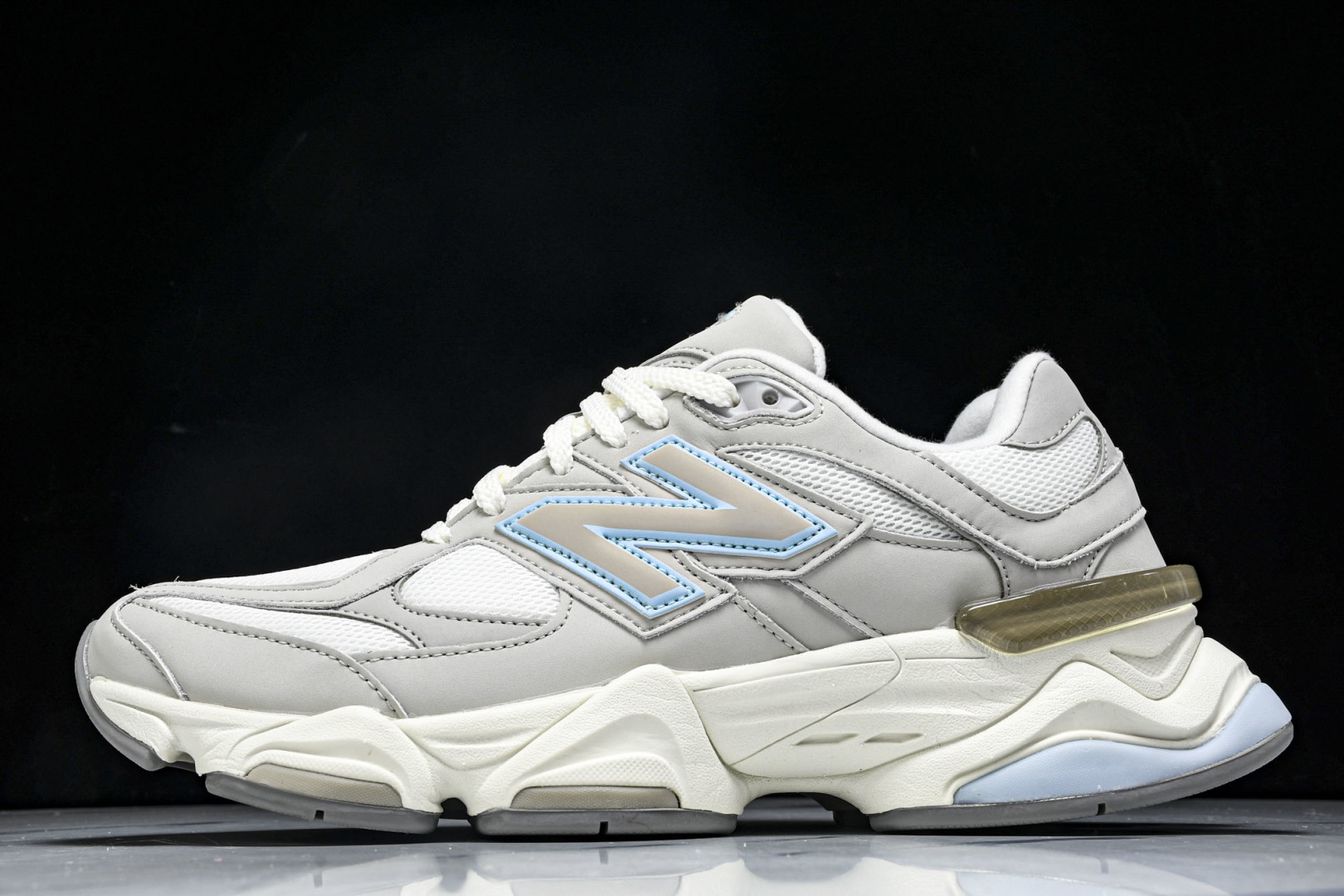 NB9060 尺码36-46.5

纯原版出品-New Balance NB9060 复古休闲运动慢跑鞋