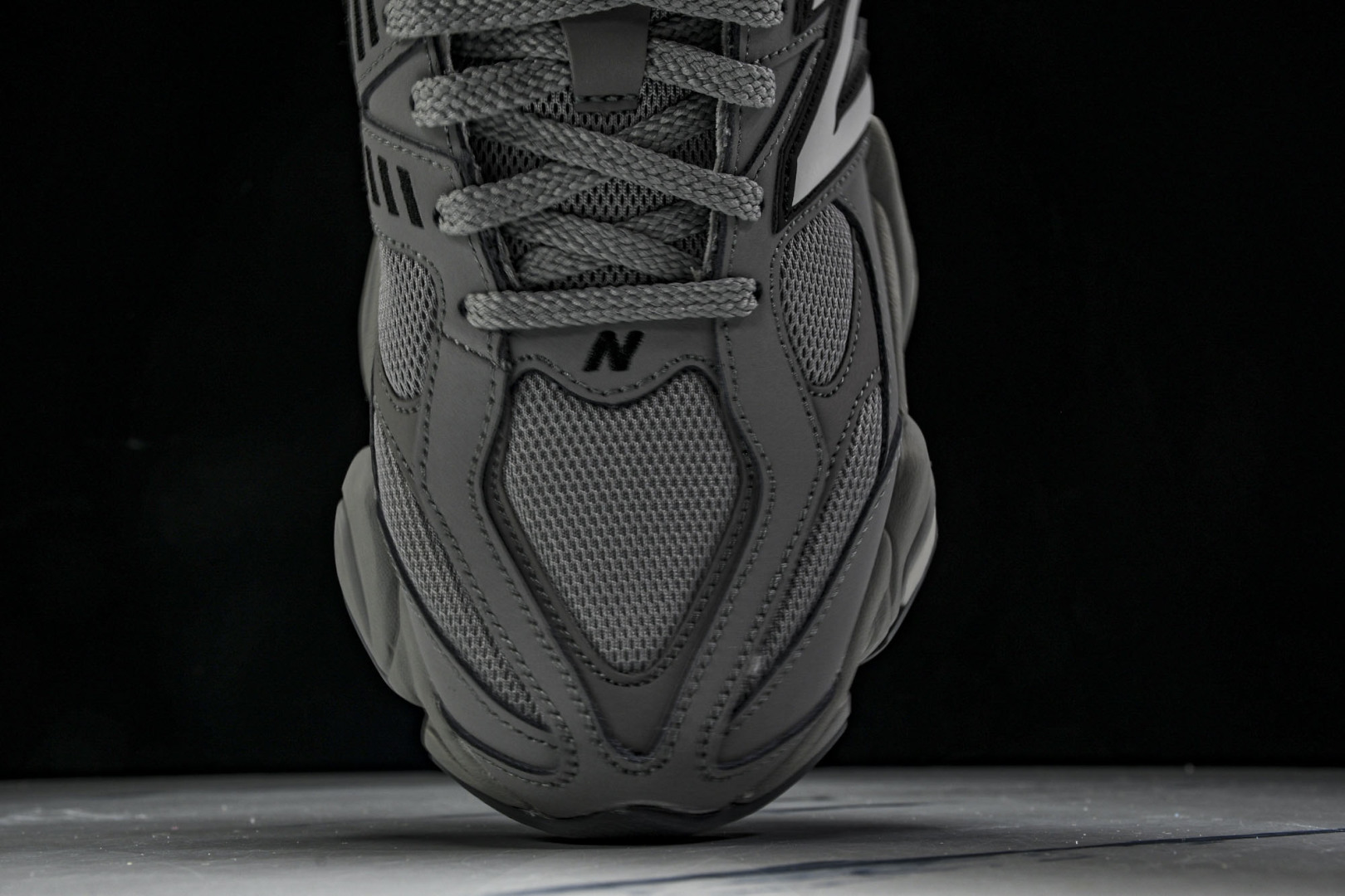 NB9060 尺码36-46.5

纯原版出品-New Balance NB9060 复古休闲运动慢跑鞋