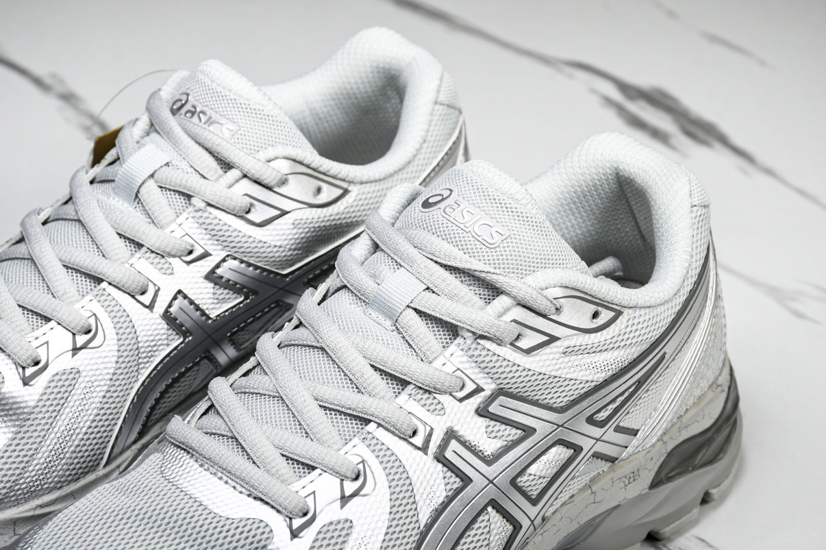 Asics 尺码36-45

纯原版出品-Gel-Flux 4 CN 夏季低帮透气休闲运动跑步鞋 101