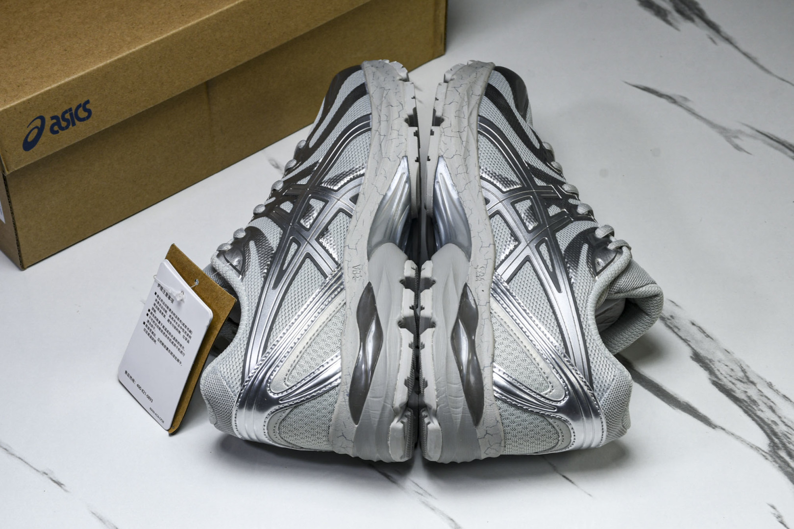 Asics 尺码36-45

纯原版出品-Gel-Flux 4 CN 夏季低帮透气休闲运动跑步鞋 101