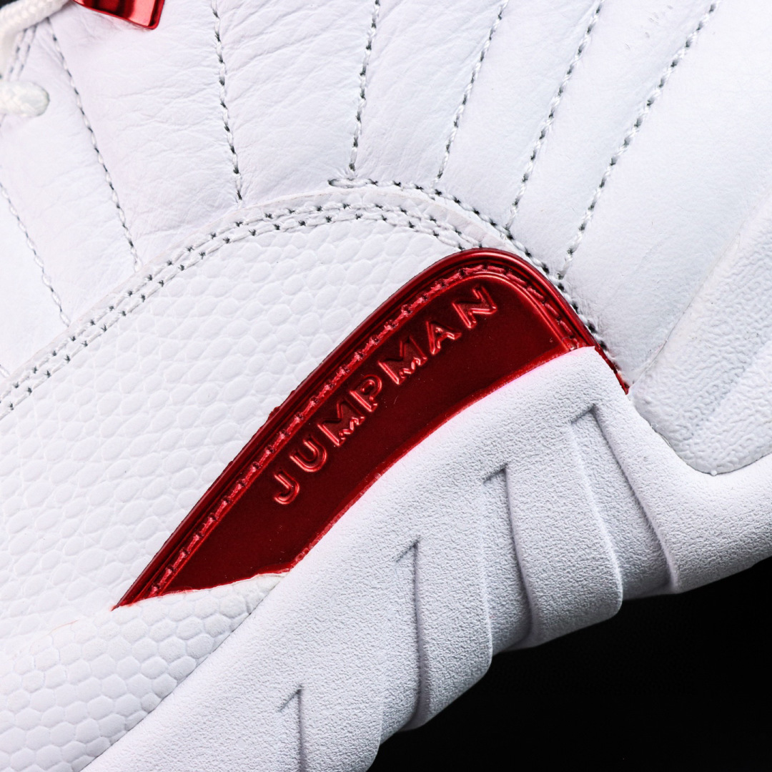 
Air Jordan 12 Retro “twist”
AJ12白红2021 外贸纯原订单‼
S2纯原