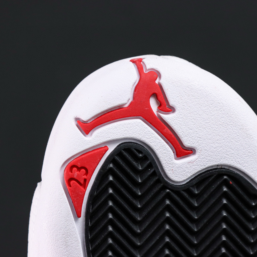 
Air Jordan 12 Retro “twist”
AJ12白红2021 外贸纯原订单‼
S2纯原