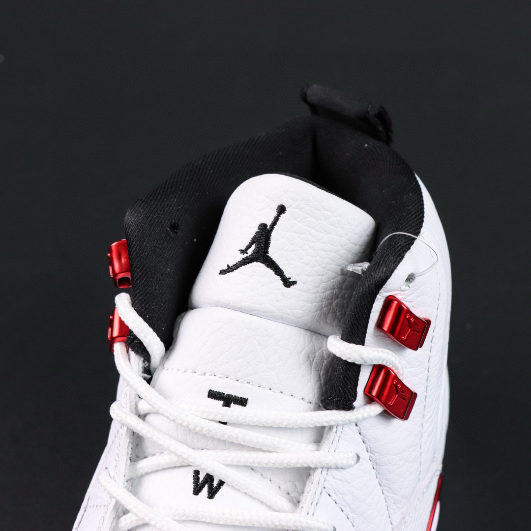 
Air Jordan 12 Retro “twist”
AJ12白红2021 外贸纯原订单‼
S2纯原