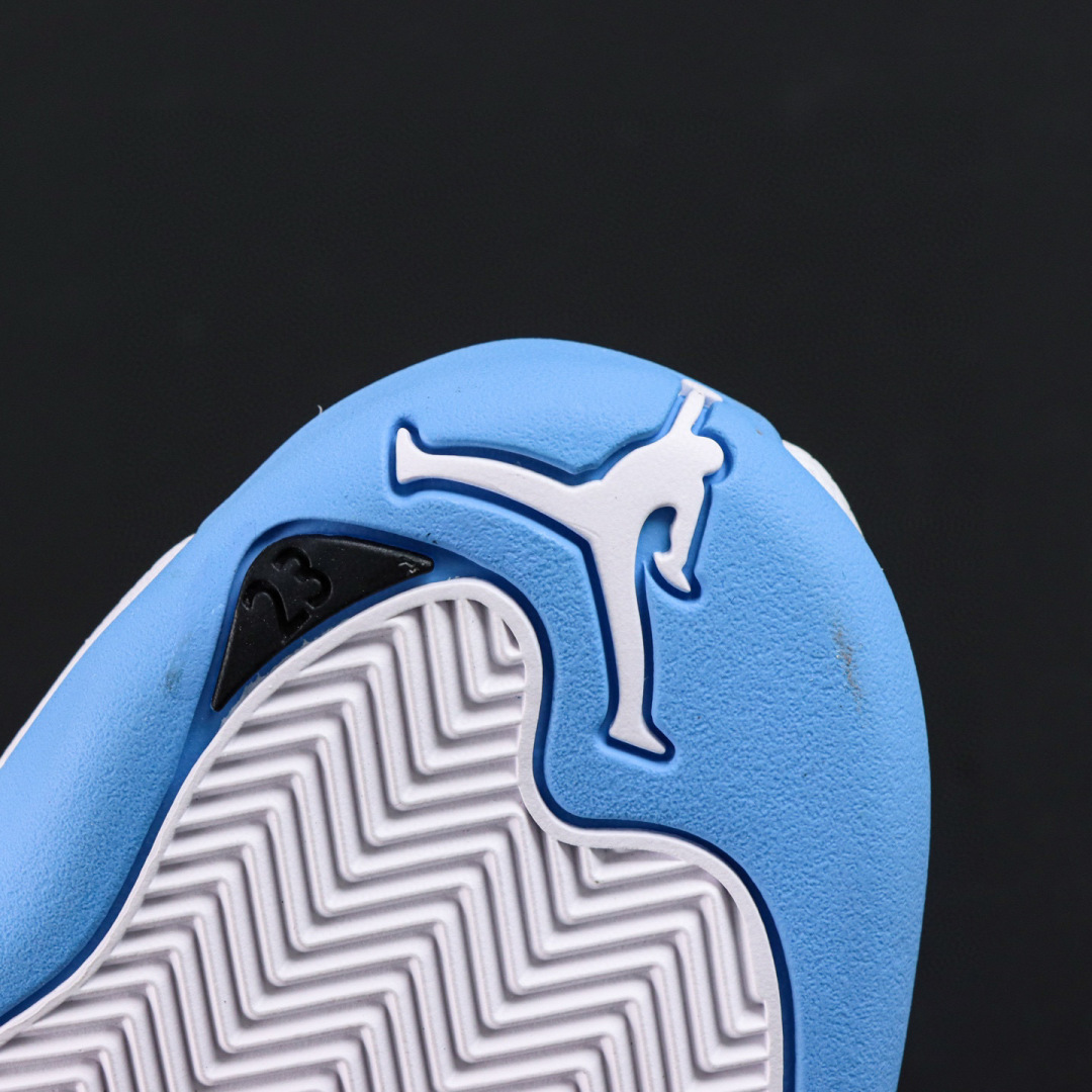 
Air Jordan 12 “MELO”
AJ12北卡蓝 外贸纯原订单‼
S2纯原生产线出品
原楦原纸