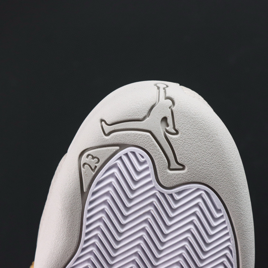 
Air Jordan 12 Retro “Phantom”幻影
AJ12幻影白金 外贸纯原订单‼
S2