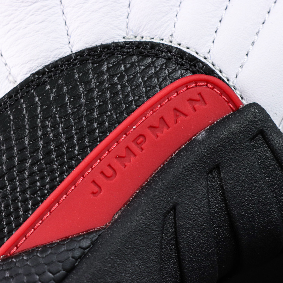 
Air Jordan 12 “Red Taxi”
AJ12白黑红 外贸纯原订单‼
S2纯原生产线出品
