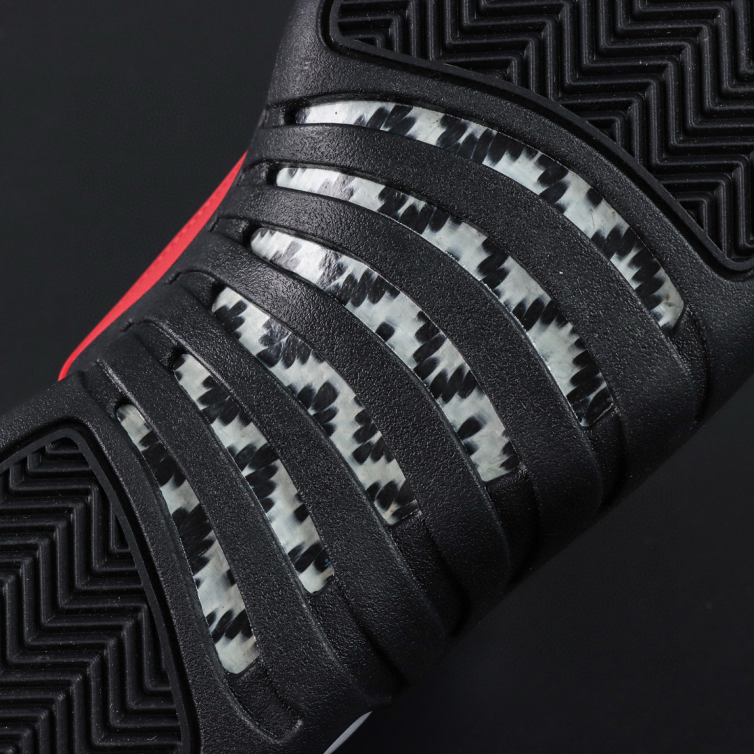 
Air Jordan 12 “Red Taxi”
AJ12白黑红 外贸纯原订单‼
S2纯原生产线出品
