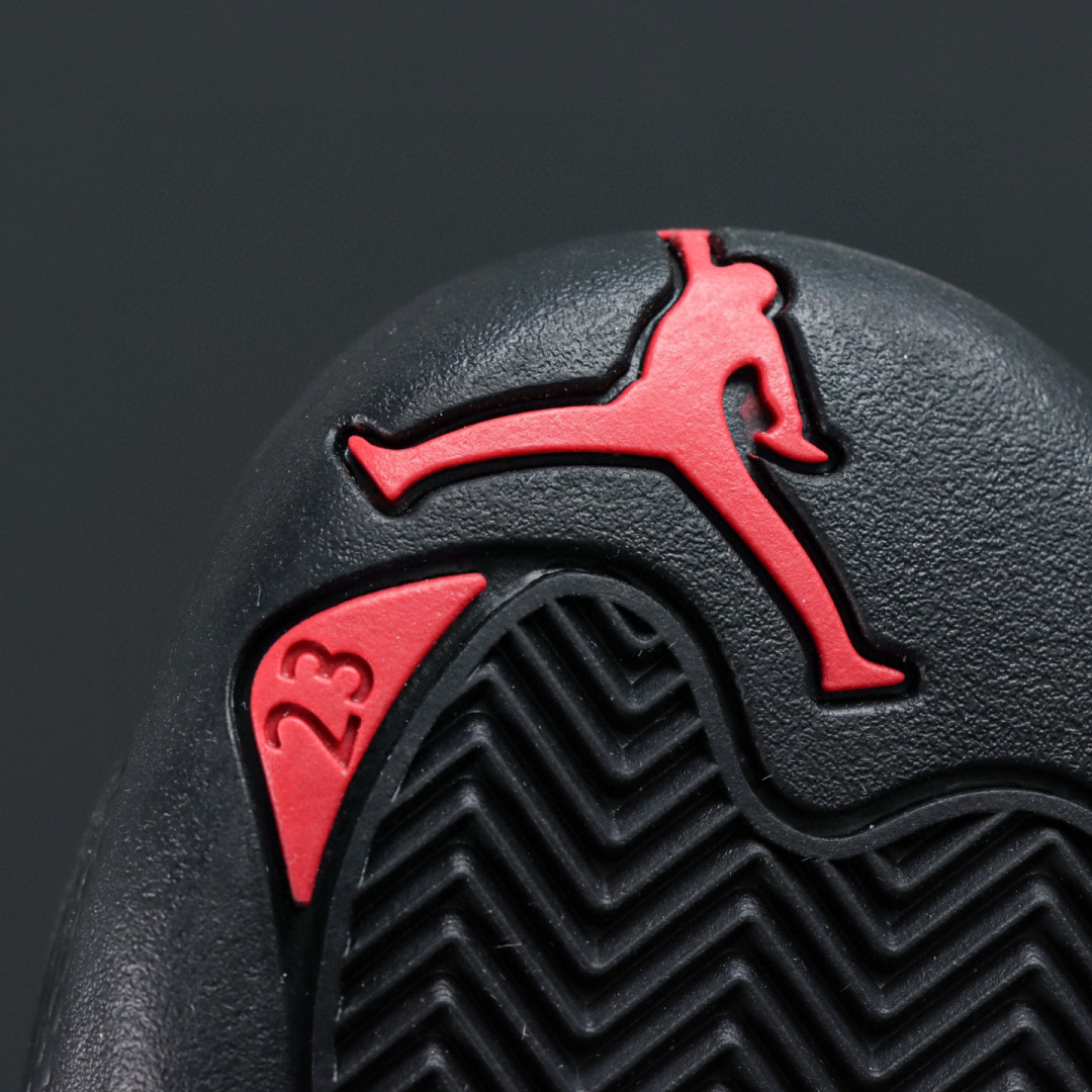 
Air Jordan 12 “Red Taxi”
AJ12白黑红 外贸纯原订单‼
S2纯原生产线出品
