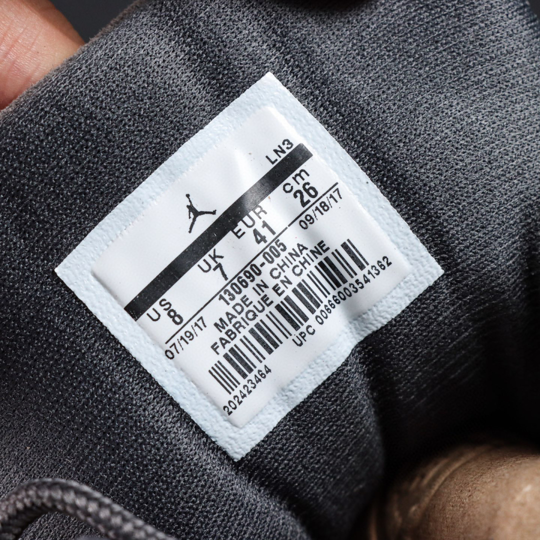 
Air Jordan 12 Retro Dark Grey
AJ12酷灰金扣 外贸纯原订单‼
S2纯原