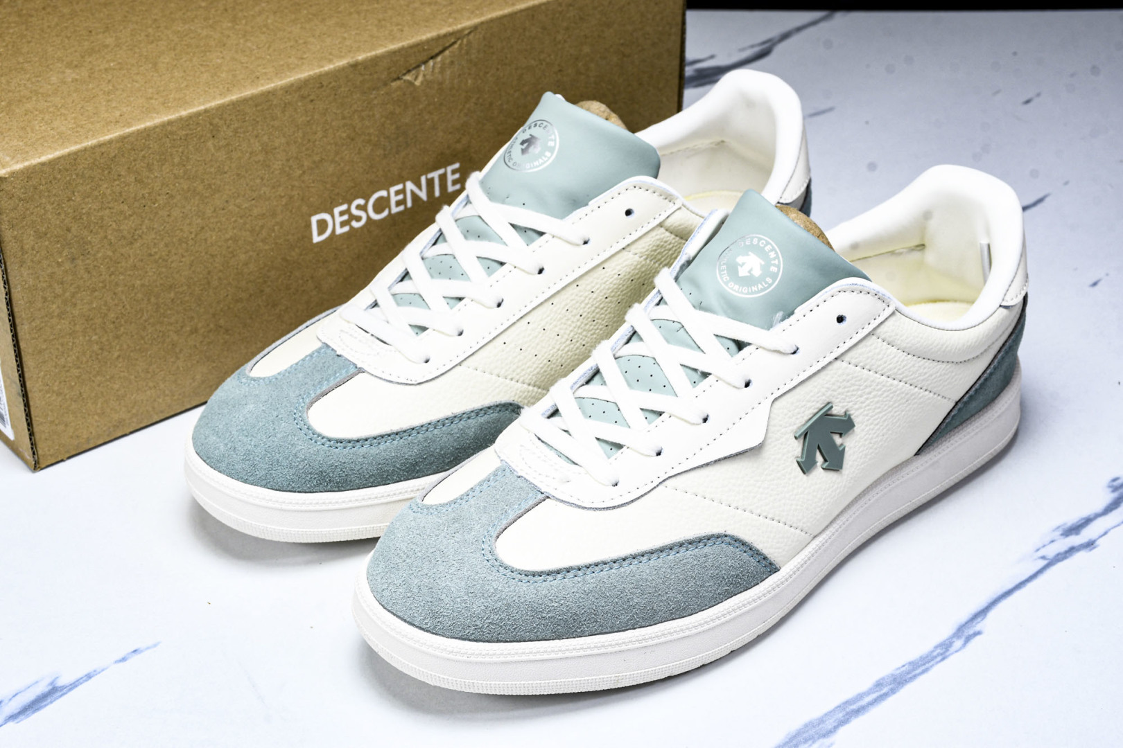  迪桑特 DESCENTE Chron 复古舒适百搭耐磨低帮生活休闲鞋 D5291LSN53 尺寸36 