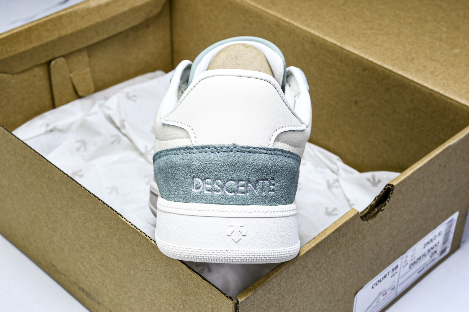  迪桑特 DESCENTE Chron 复古舒适百搭耐磨低帮生活休闲鞋 D5291LSN53 尺寸36 