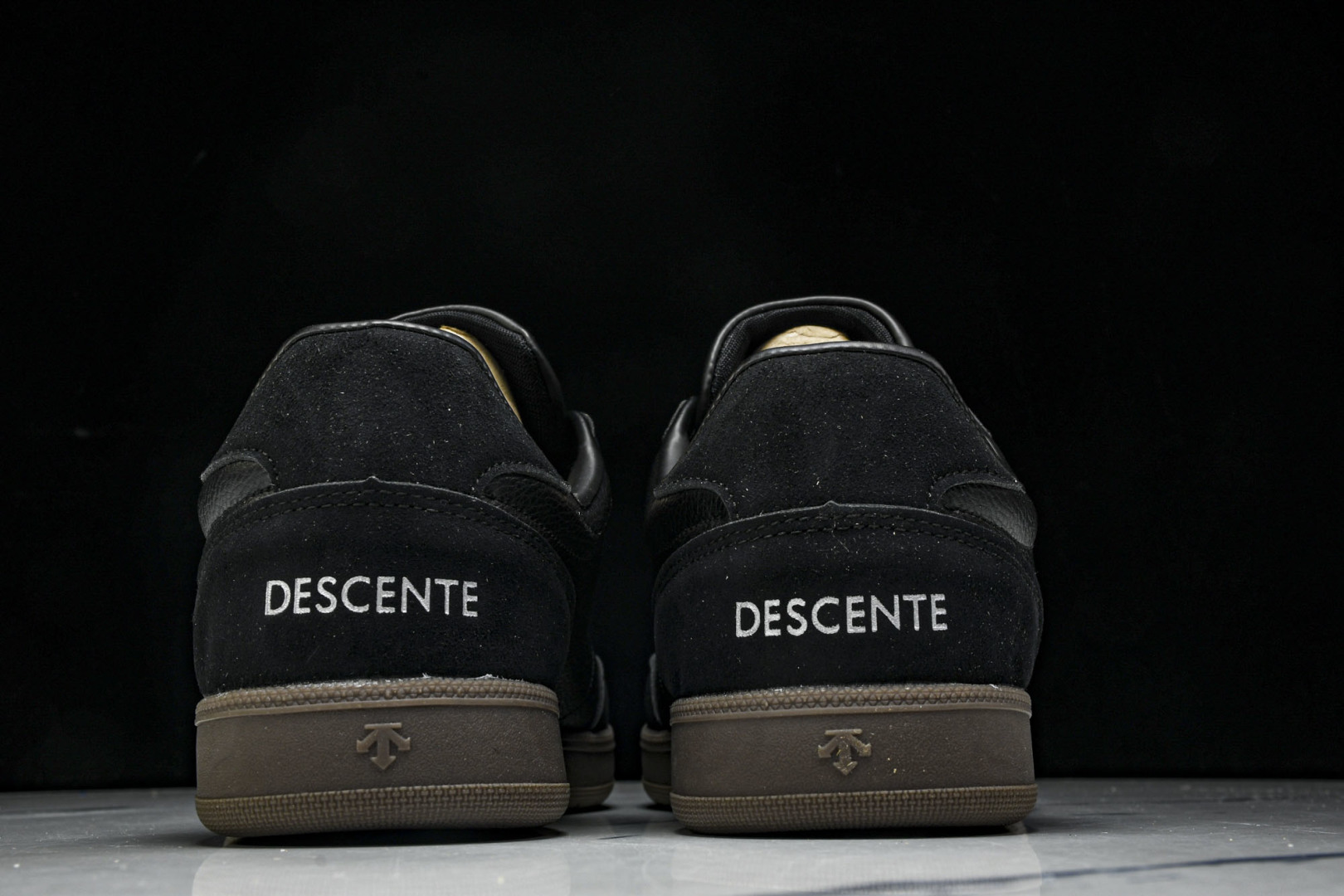  迪桑特 DESCENTE Chron 复古舒适百搭耐磨低帮生活休闲鞋 D5291LSN53_尺寸36 