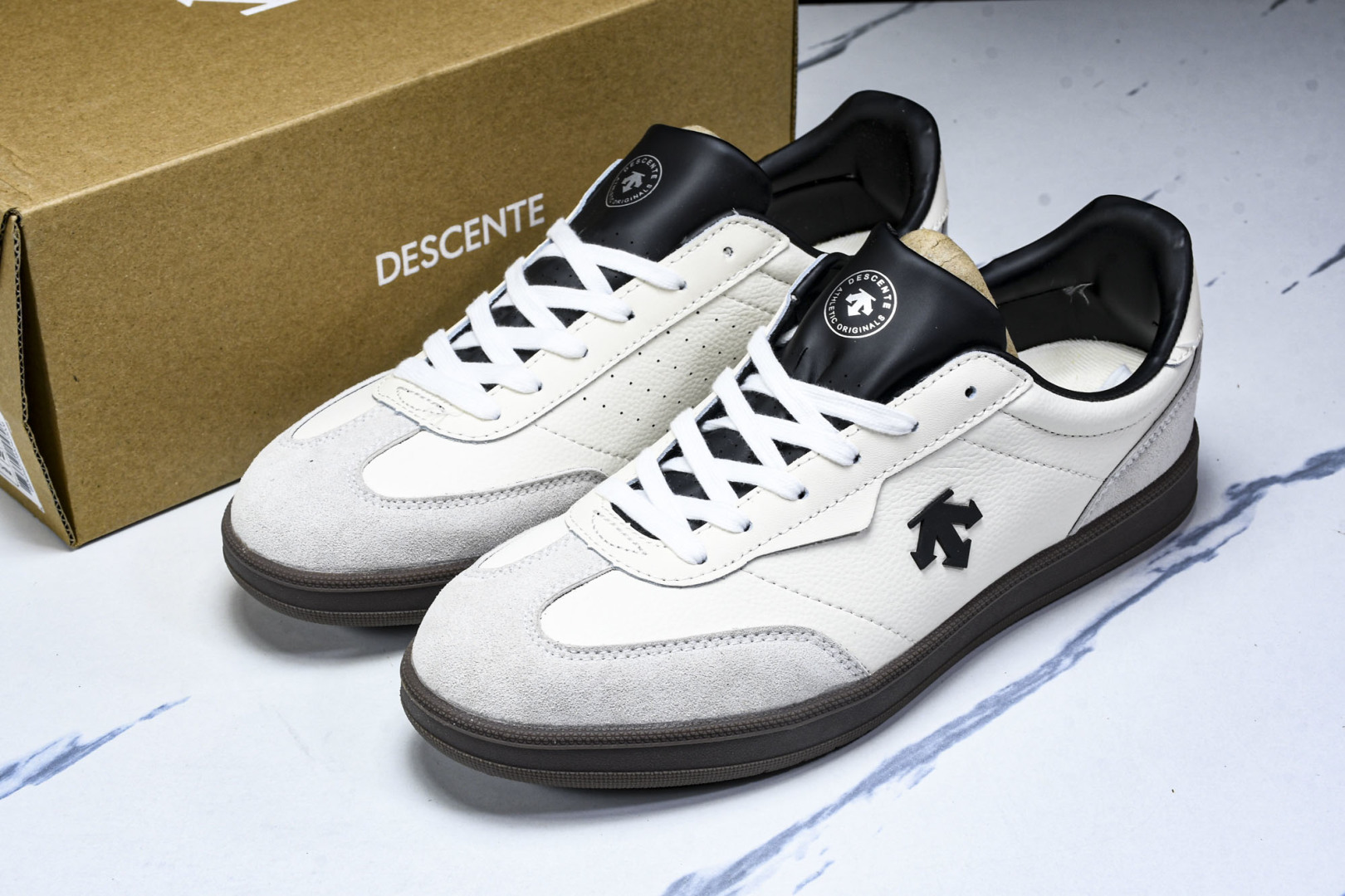  迪桑特 DESCENTE Chron 复古舒适百搭耐磨低帮生活休闲鞋 D5291LSN53-尺寸36 