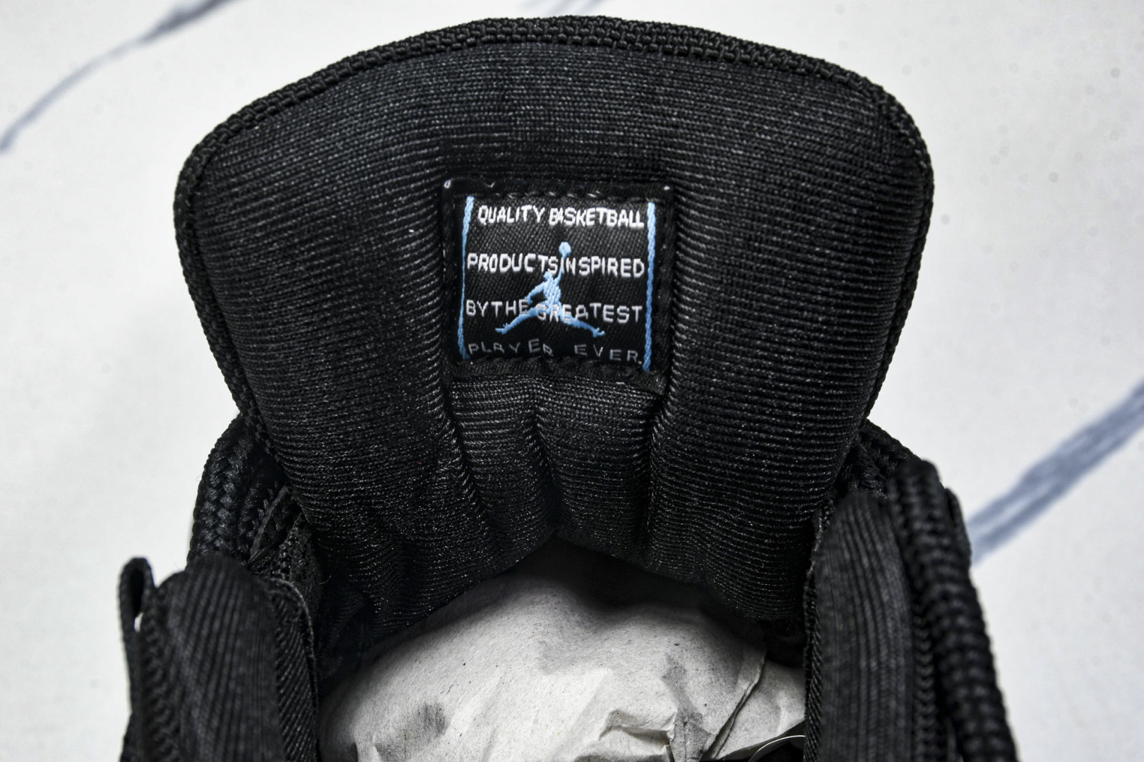 AJ11蓝 尺码40-47.5

纯原出品-Air Jordan 11 Retro Gamma Blue