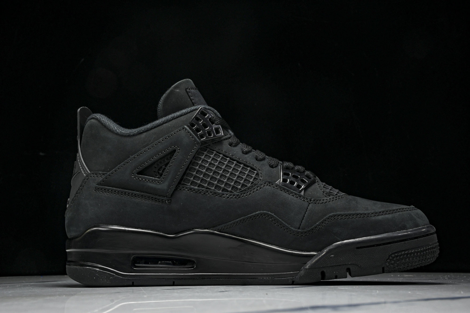 AJ4新黑猫 尺码40-47.5

纯原出品-Air Jordan 4 Retro Black Cat 