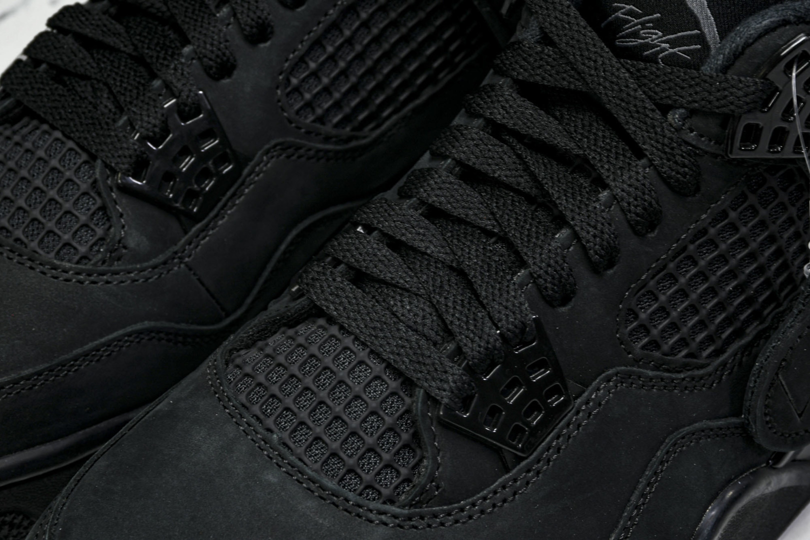 AJ4新黑猫 尺码40-47.5

纯原出品-Air Jordan 4 Retro Black Cat 