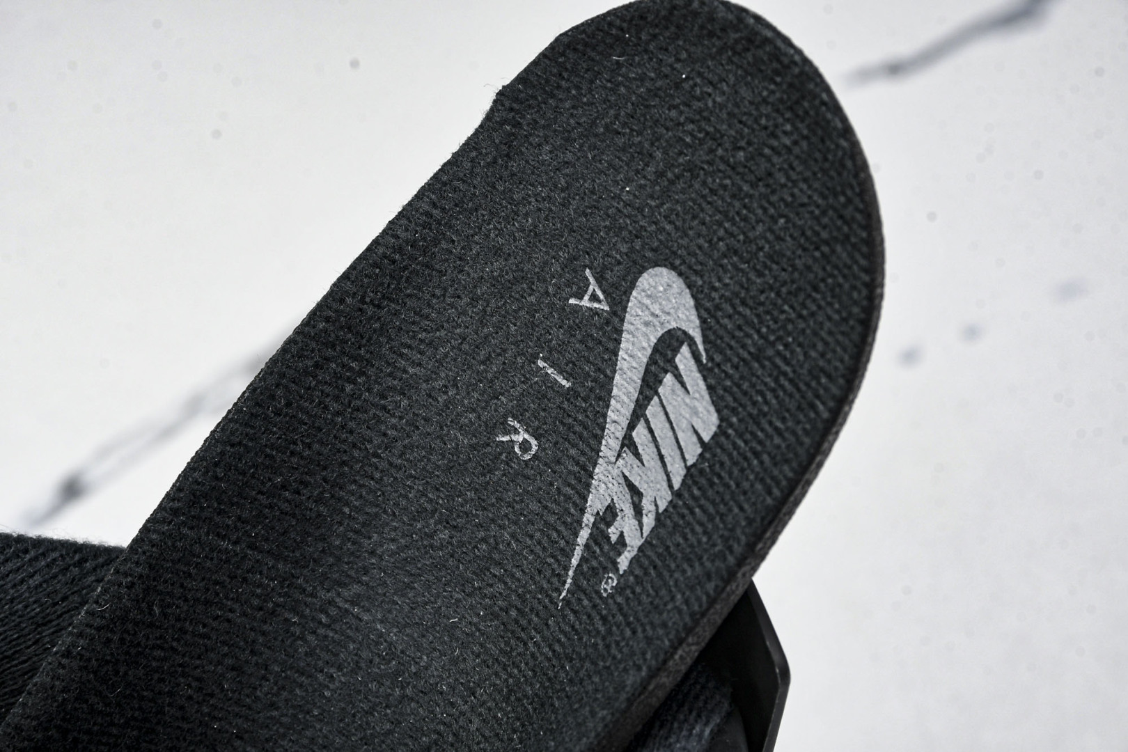 AJ4新黑猫 尺码40-47.5

纯原出品-Air Jordan 4 Retro Black Cat 