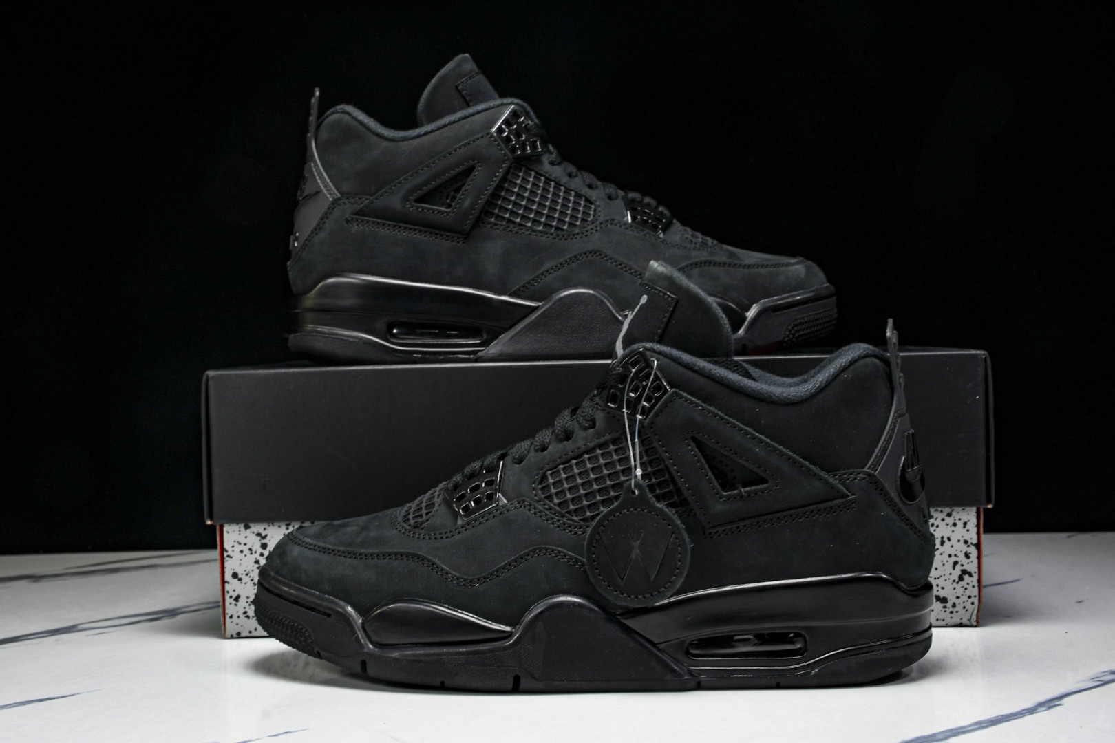 AJ4新黑猫 尺码40-47.5

纯原出品-Air Jordan 4 Retro Black Cat 