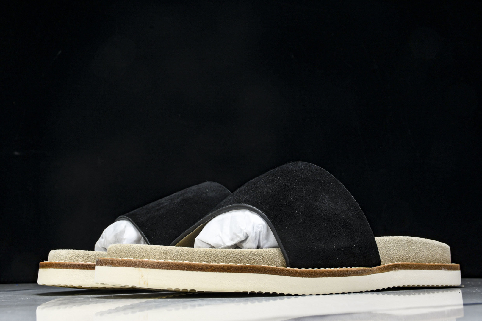 拖鞋黑色 尺码39-45

纯原出品-Brunello Cucinelli 绒面革 圆头露趾 防滑一字拖