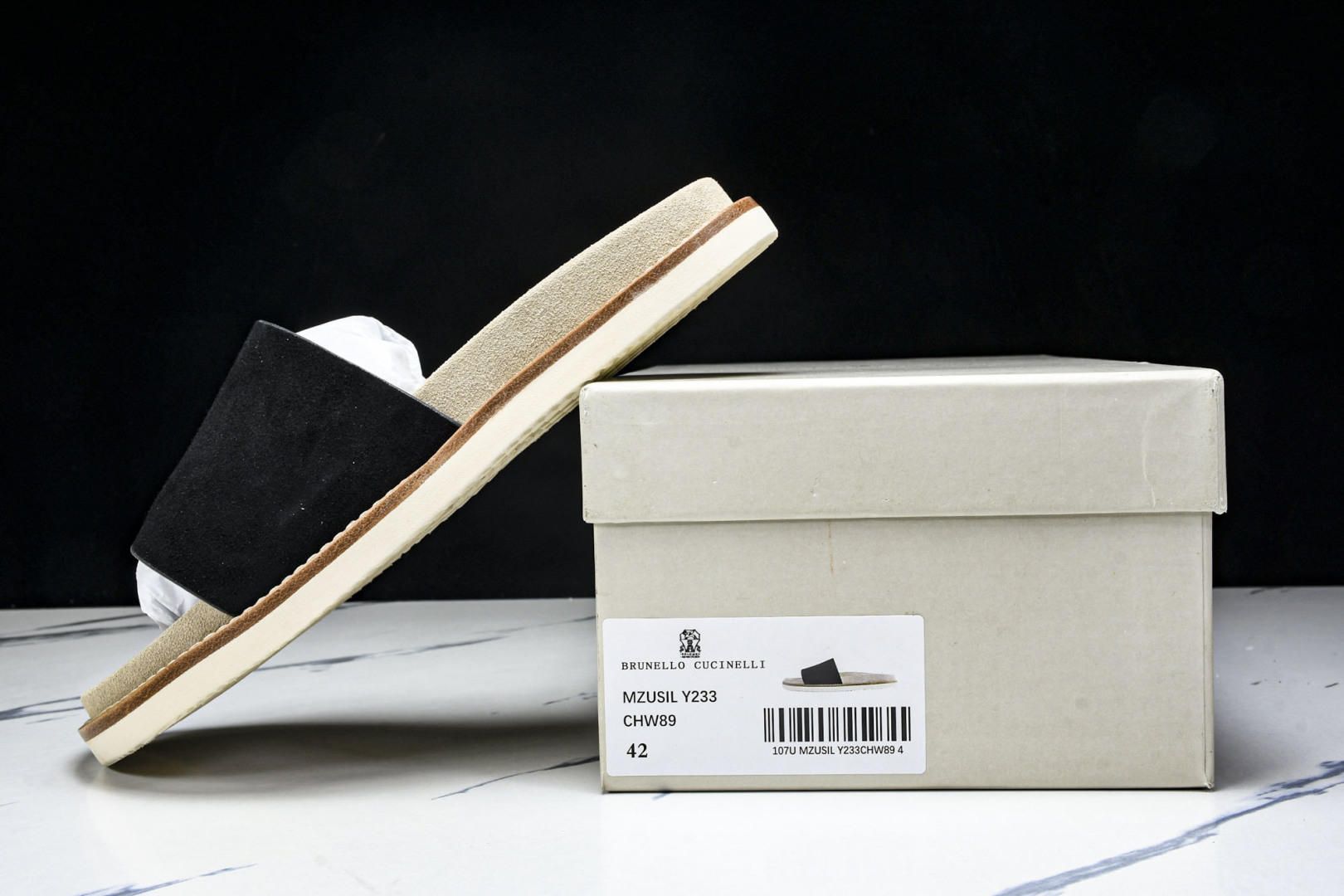 拖鞋黑色 尺码39-45

纯原出品-Brunello Cucinelli 绒面革 圆头露趾 防滑一字拖