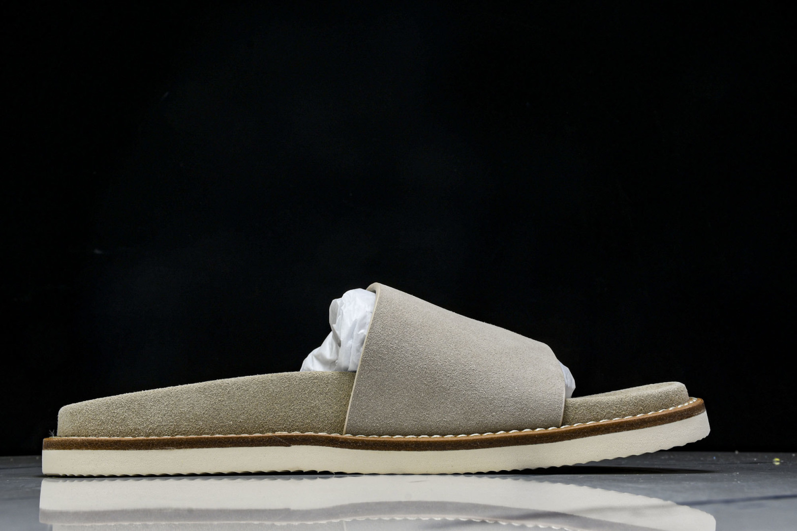 拖鞋黑色 尺码39-45

纯原出品-Brunello Cucinelli 绒面革 圆头露趾 防滑一字拖