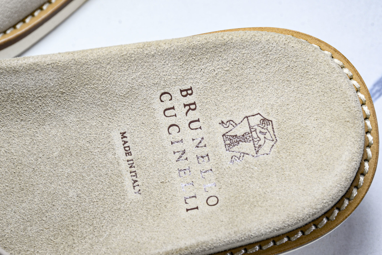拖鞋黑色 尺码39-45

纯原出品-Brunello Cucinelli 绒面革 圆头露趾 防滑一字拖