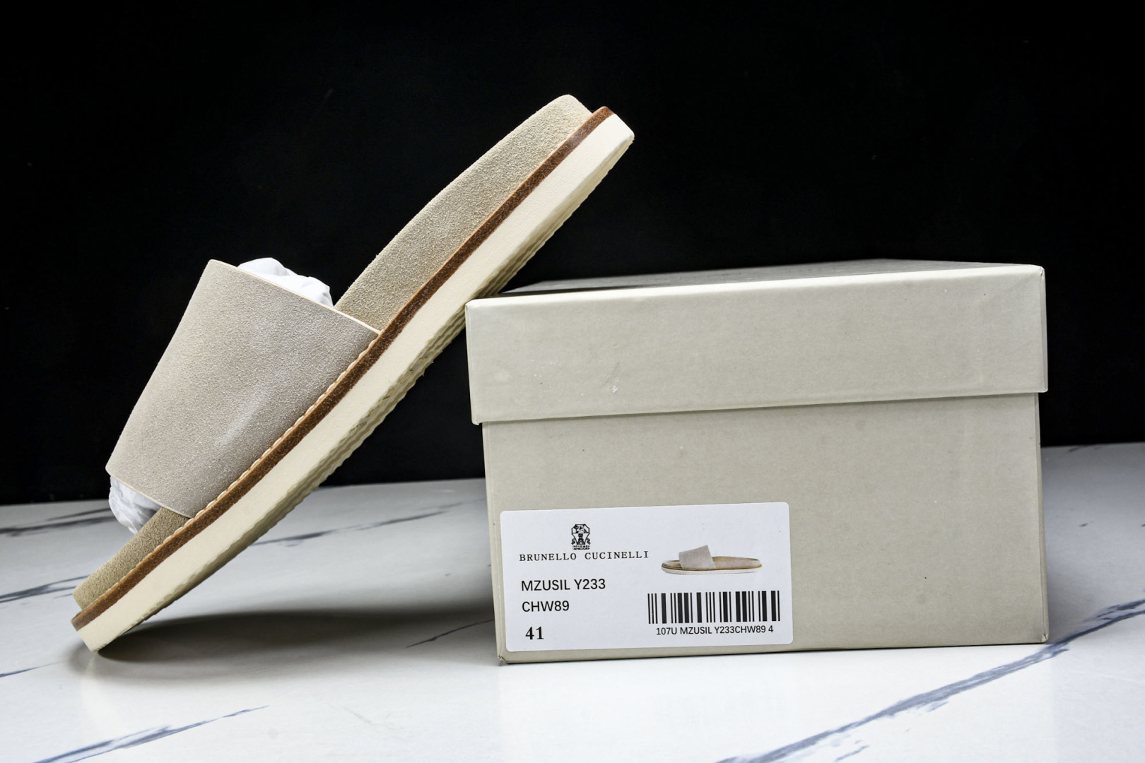 拖鞋黑色 尺码39-45

纯原出品-Brunello Cucinelli 绒面革 圆头露趾 防滑一字拖