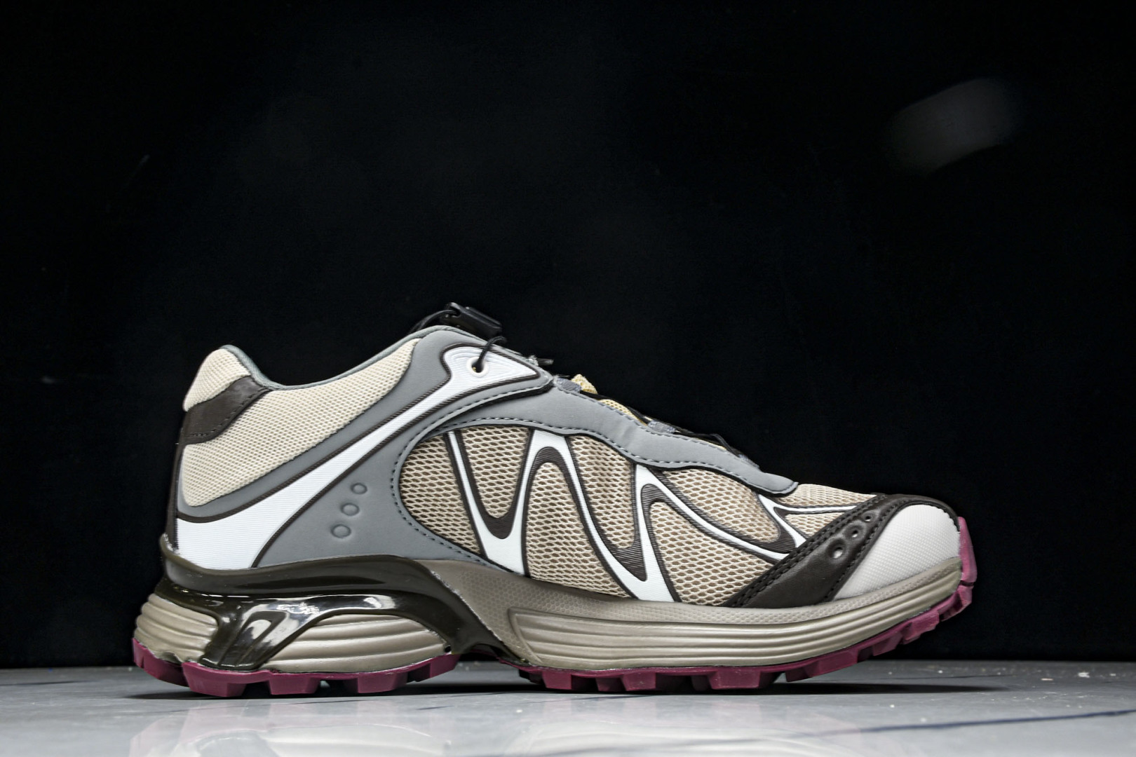 萨洛蒙 尺码36-46.5

纯原出品-Salomon XT-Whisper 萨洛蒙 探索者系列户外越野