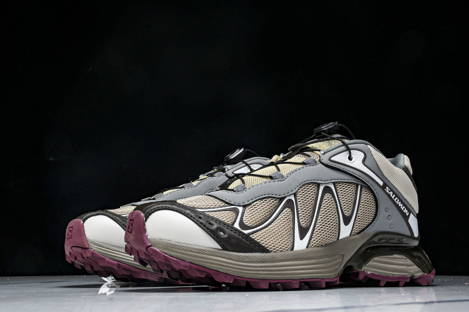 萨洛蒙 尺码36-46.5

纯原出品-Salomon XT-Whisper 萨洛蒙 探索者系列户外越野