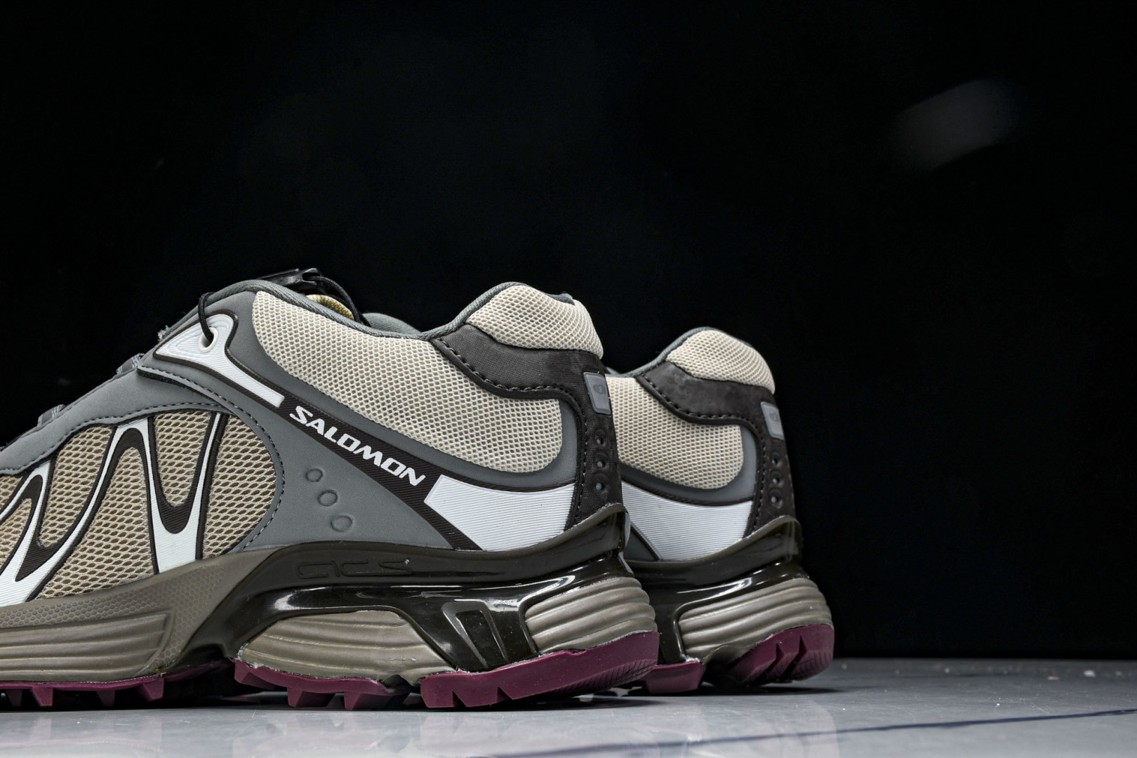 萨洛蒙 尺码36-46.5

纯原出品-Salomon XT-Whisper 萨洛蒙 探索者系列户外越野