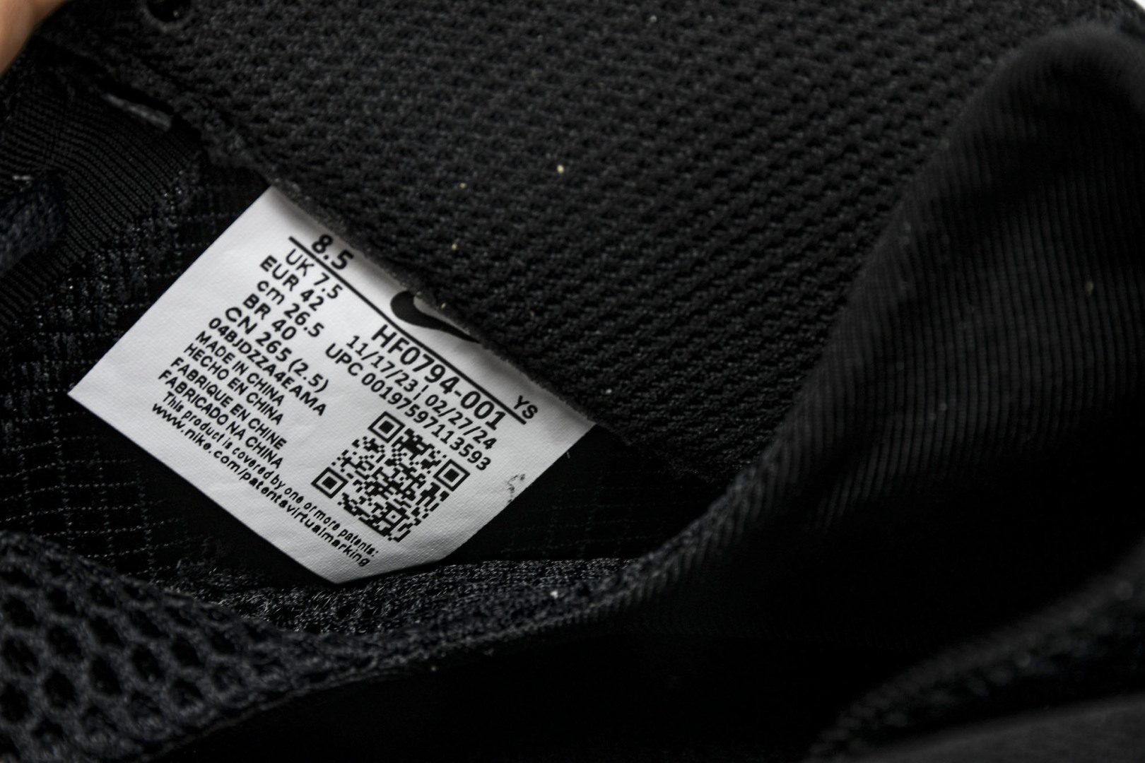 银泡 尺码40-47.5

纯原出品-Foamposite Pro Metallic Silver 舒适
