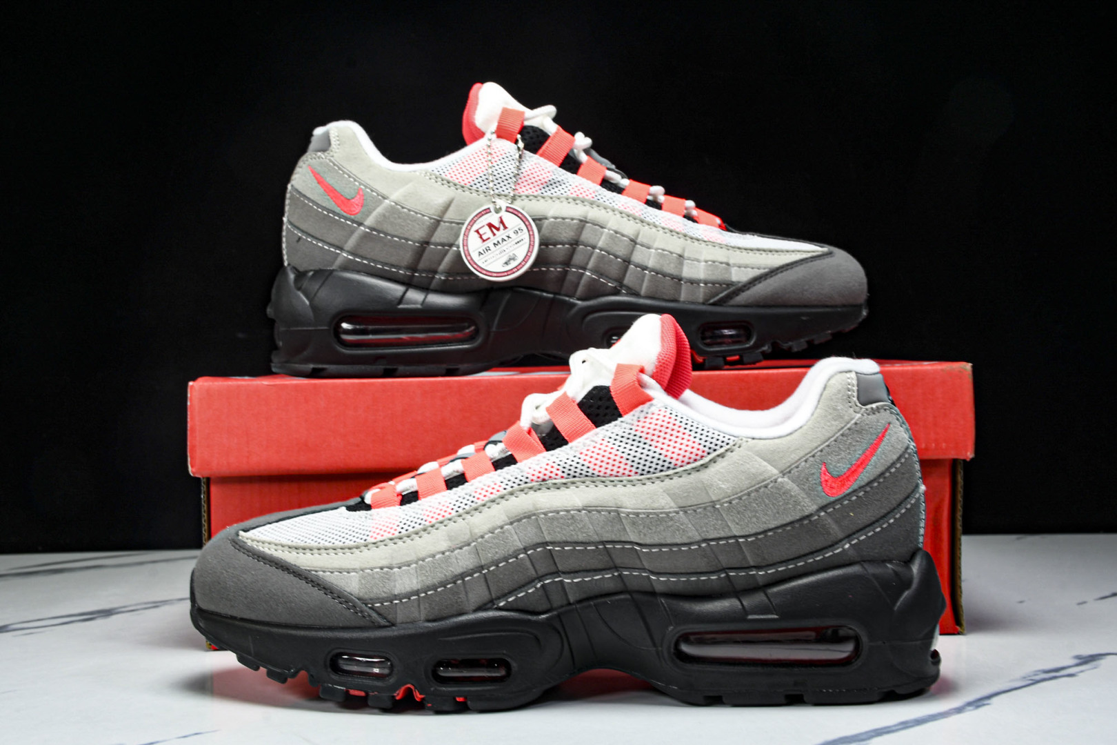  NK Air Max 95 复古减震气垫跑鞋 AT2865 100 尺寸 36 36.5 37.5 3