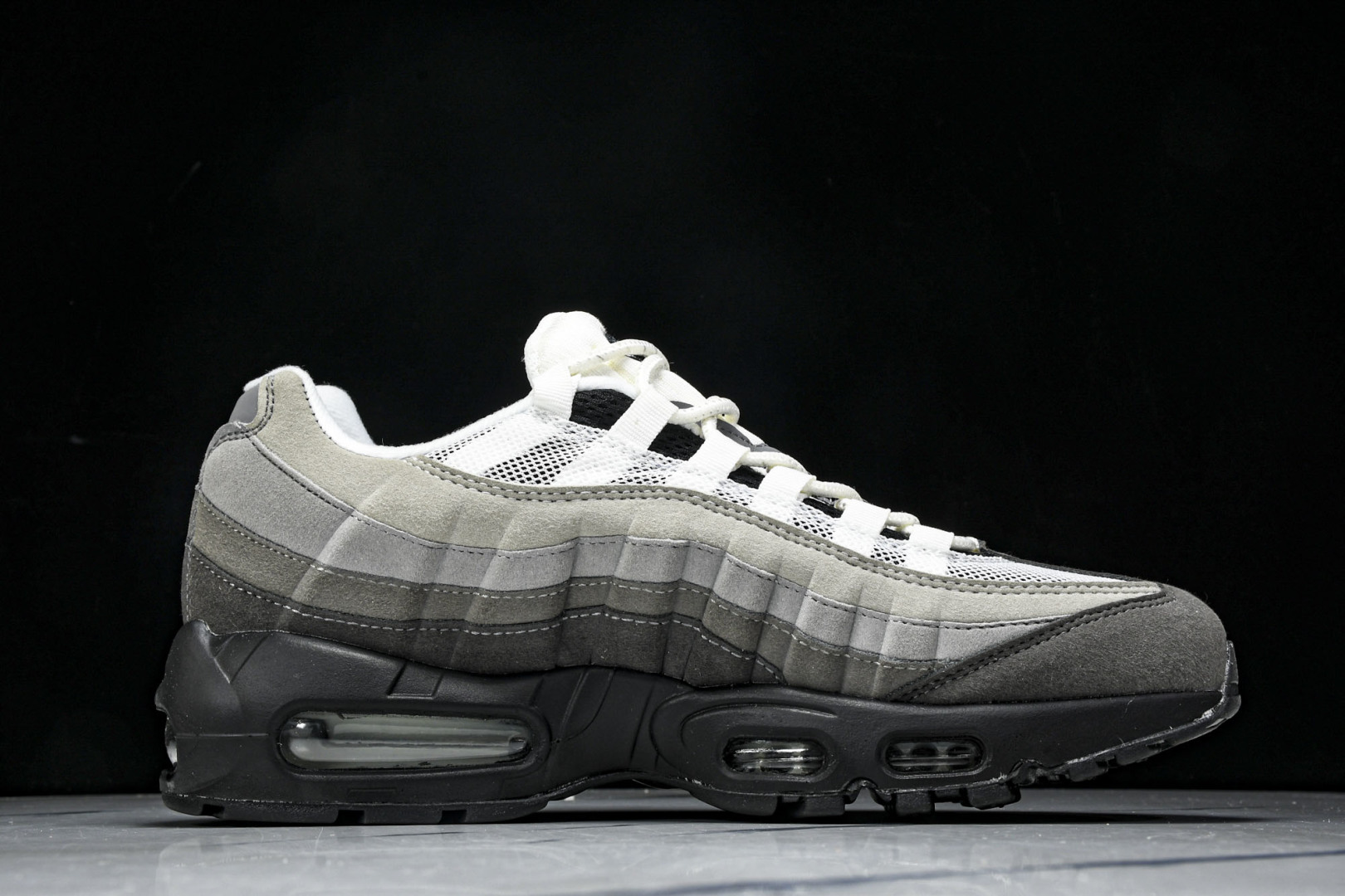  NK Air Max 95 复古减震气垫跑鞋 AT2865-003 尺寸 36 36.5 37.5 3