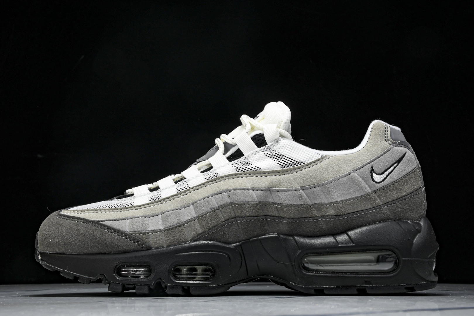  NK Air Max 95 复古减震气垫跑鞋 AT2865-003 尺寸 36 36.5 37.5 3