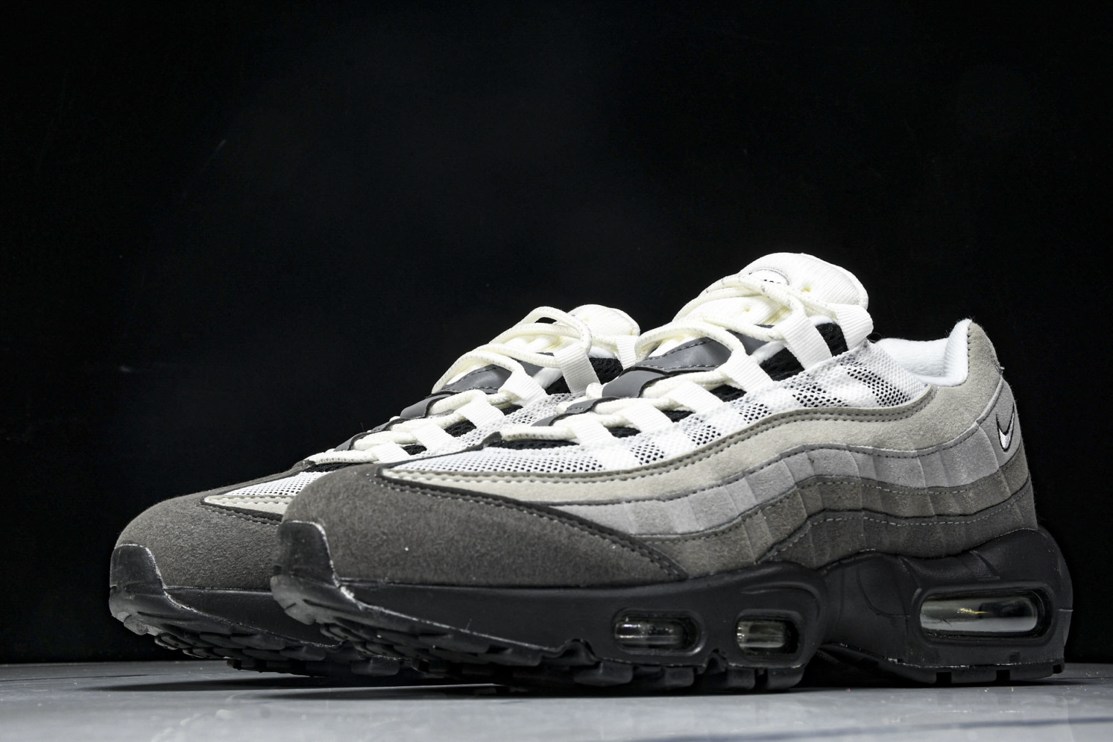  NK Air Max 95 复古减震气垫跑鞋 AT2865-003 尺寸 36 36.5 37.5 3