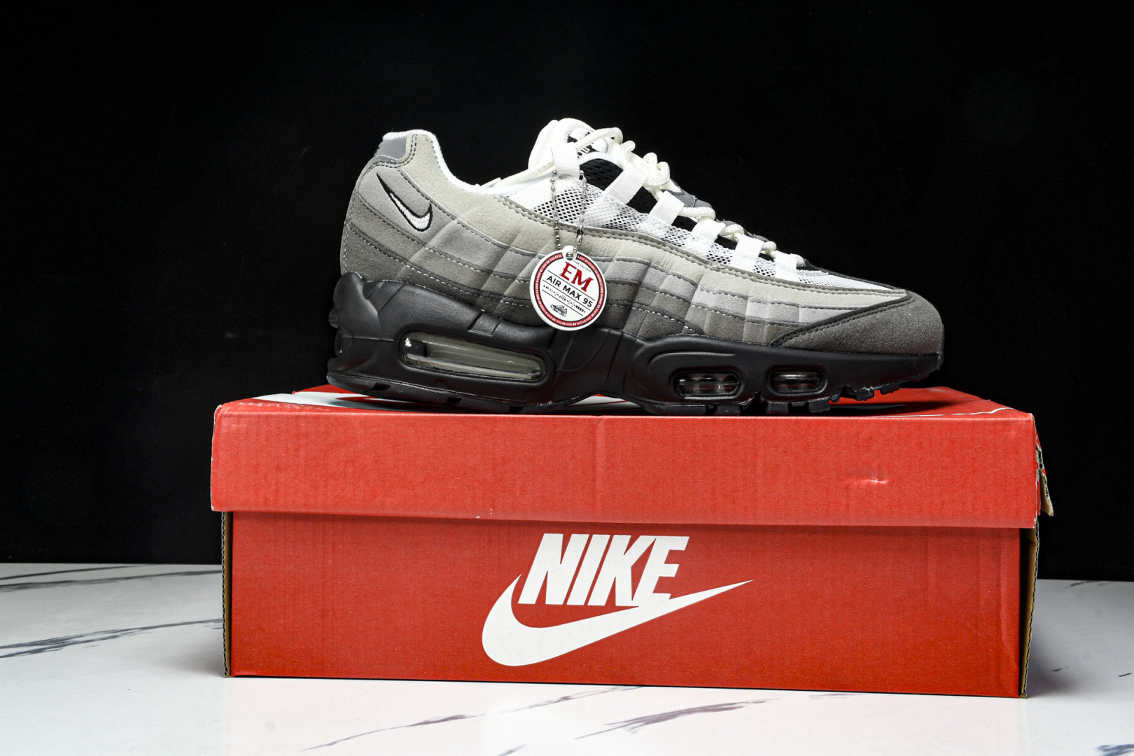  NK Air Max 95 复古减震气垫跑鞋 AT2865-003 尺寸 36 36.5 37.5 3