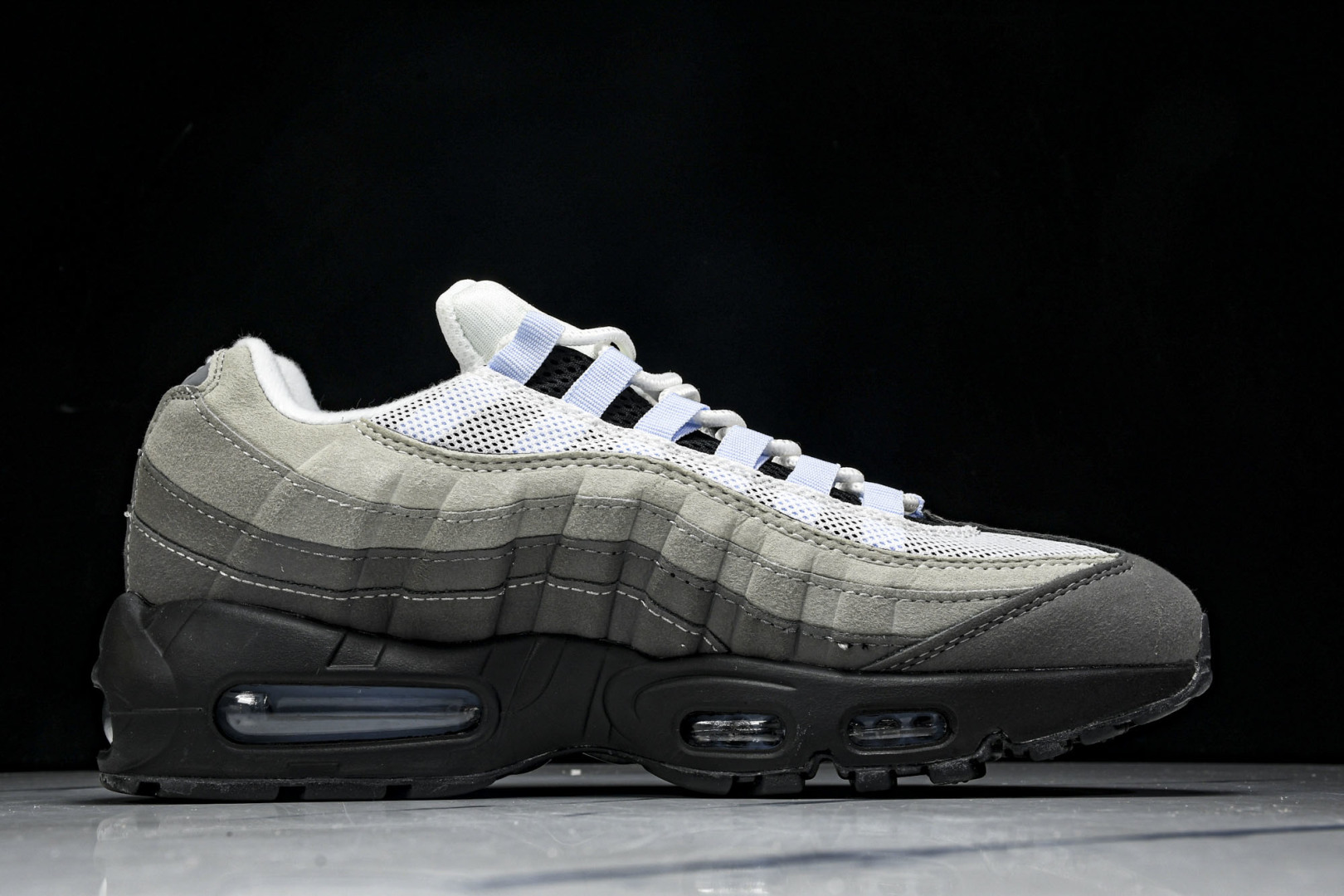  NK Air Max 95 复古减震气垫跑鞋 CD1529-001 尺寸 36 36.5 37.5 3