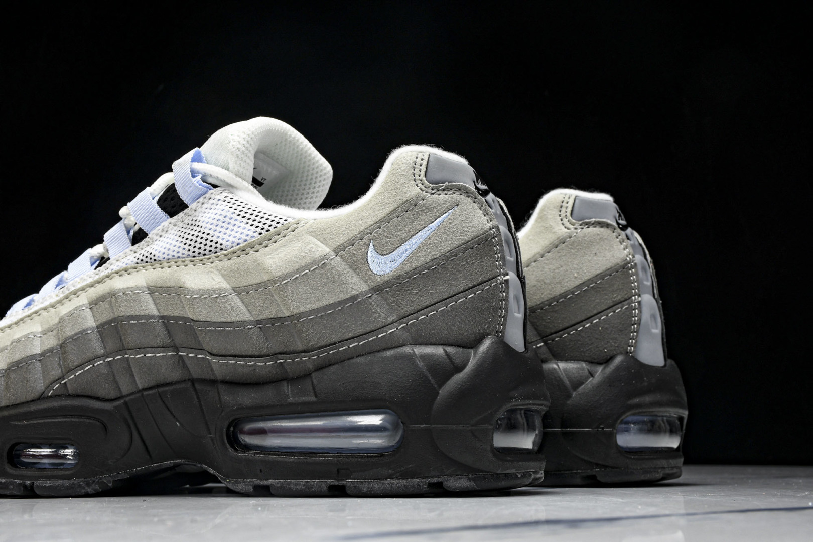  NK Air Max 95 复古减震气垫跑鞋 CD1529-001 尺寸 36 36.5 37.5 3