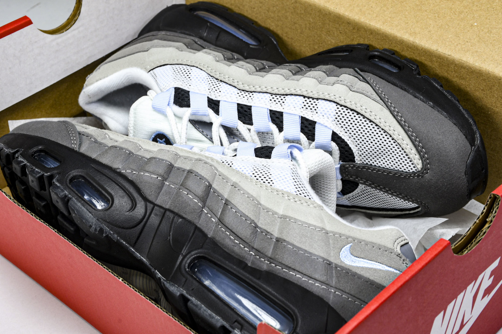  NK Air Max 95 复古减震气垫跑鞋 CD1529-001 尺寸 36 36.5 37.5 3