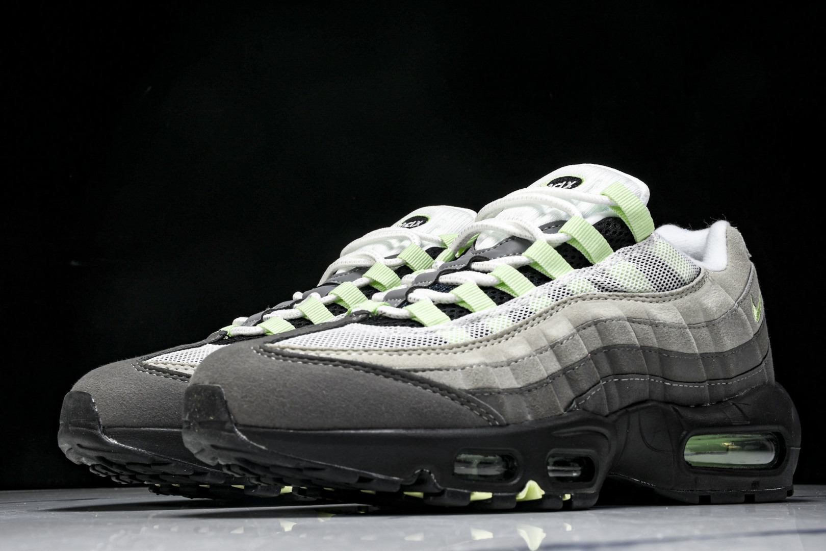  NK Air Max 95 复古减震气垫跑鞋 CD7495-101 尺寸 36 36.5 37.5 3