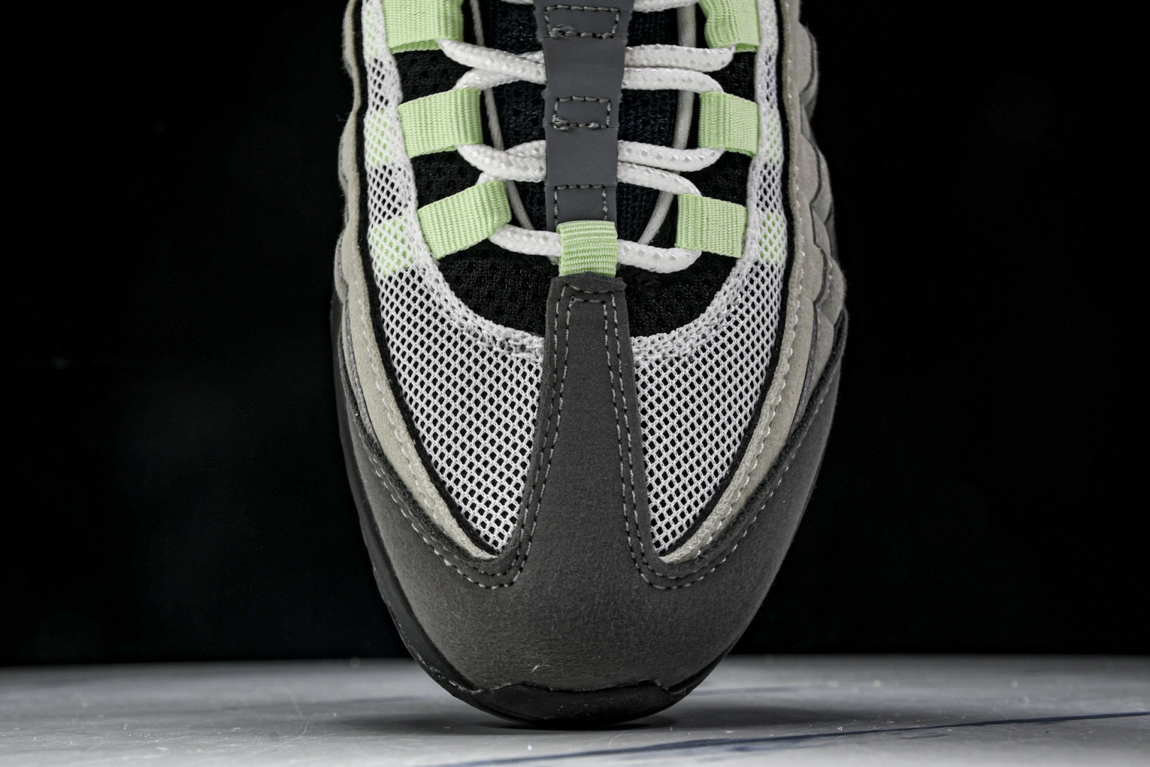  NK Air Max 95 复古减震气垫跑鞋 CD7495-101 尺寸 36 36.5 37.5 3