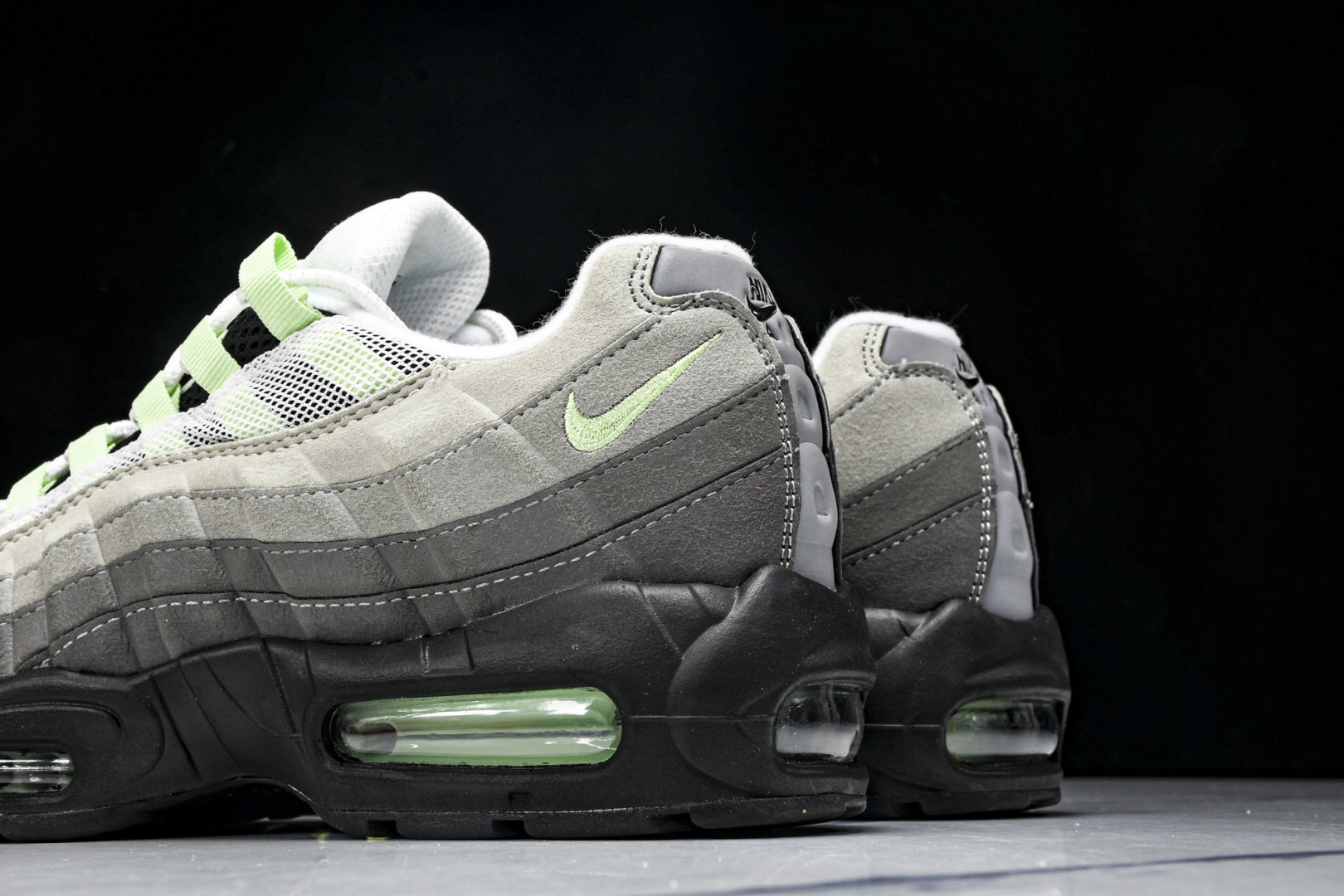  NK Air Max 95 复古减震气垫跑鞋 CD7495-101 尺寸 36 36.5 37.5 3