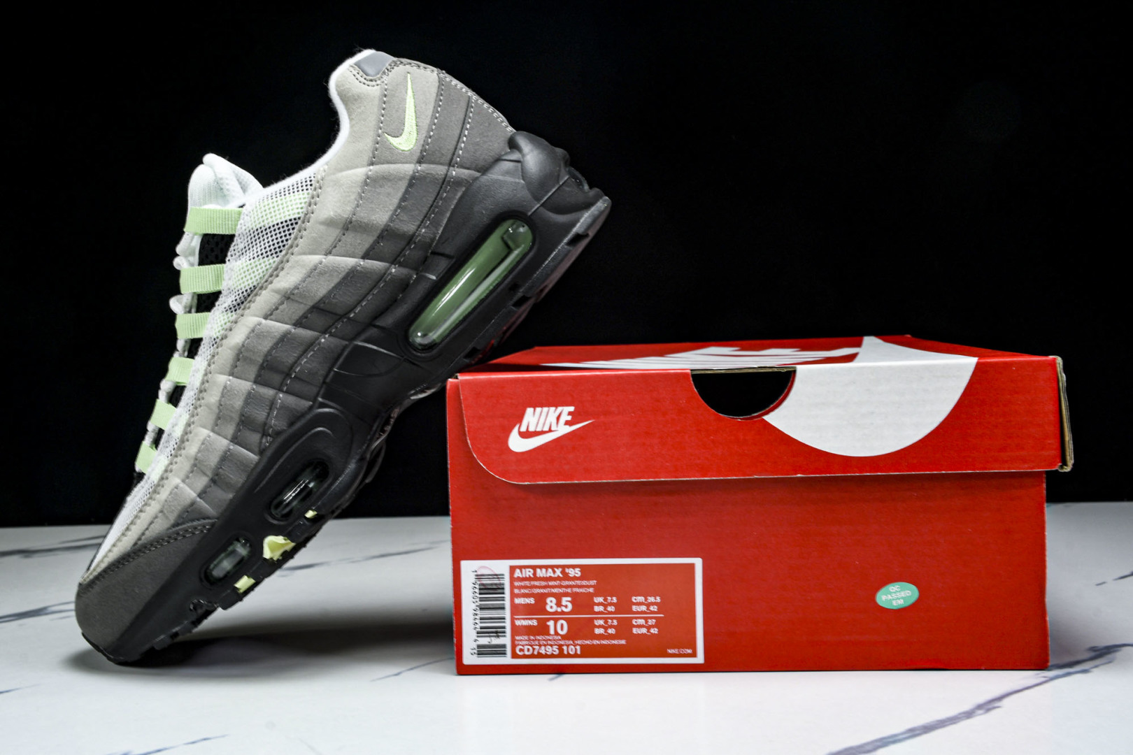  NK Air Max 95 复古减震气垫跑鞋 CD7495-101 尺寸 36 36.5 37.5 3