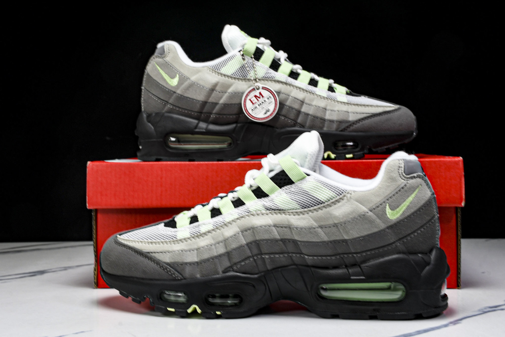  NK Air Max 95 复古减震气垫跑鞋 CD7495-101 尺寸 36 36.5 37.5 3