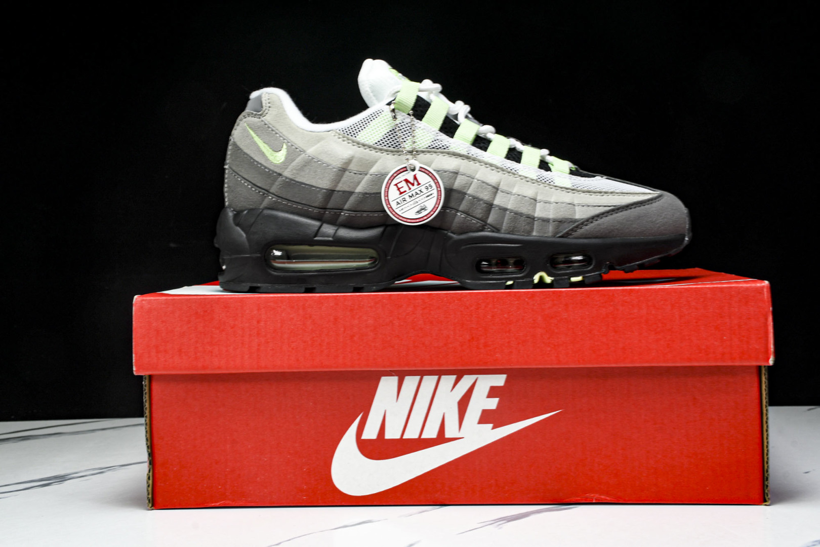  NK Air Max 95 复古减震气垫跑鞋 CD7495-101 尺寸 36 36.5 37.5 3