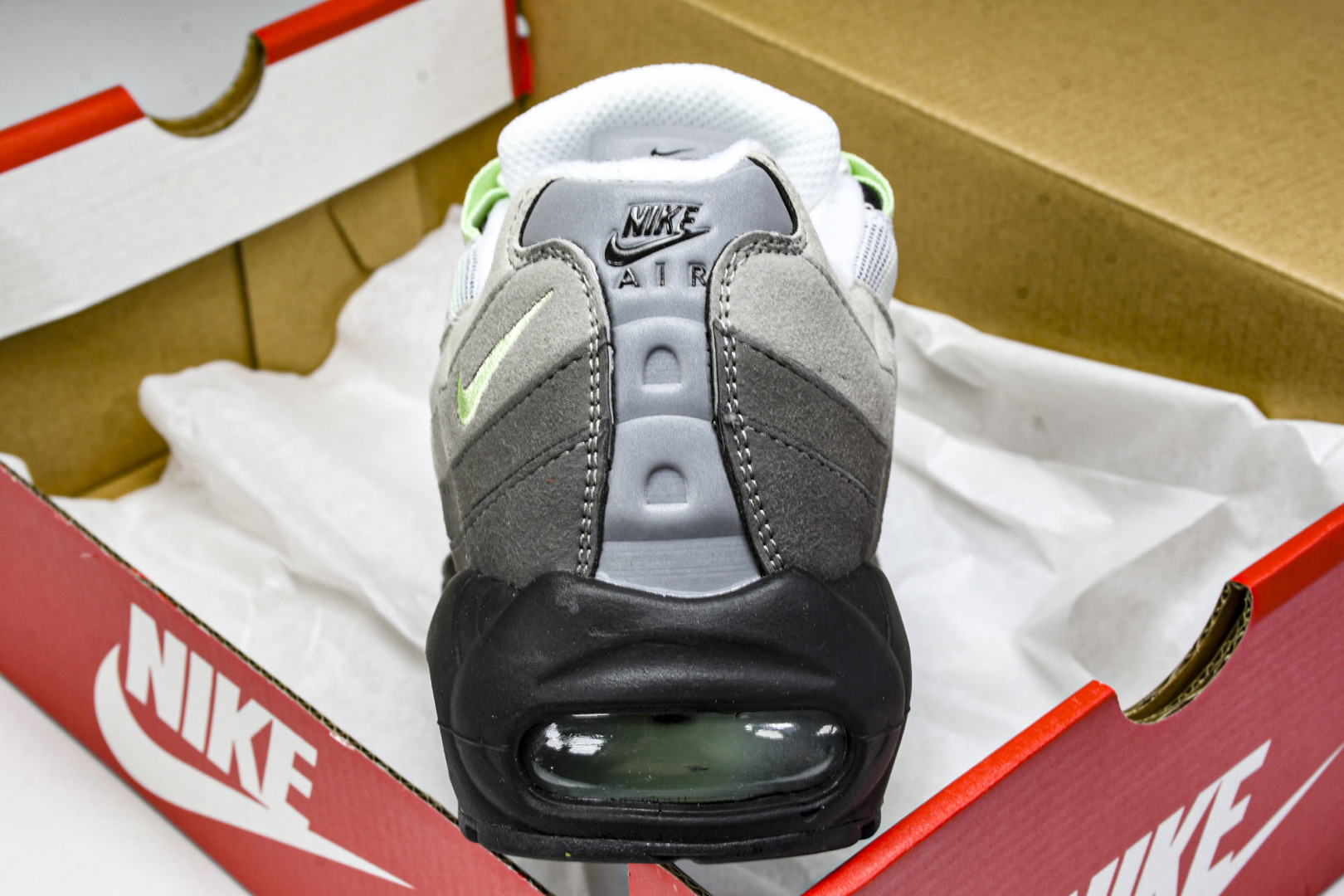  NK Air Max 95 复古减震气垫跑鞋 CD7495-101 尺寸 36 36.5 37.5 3