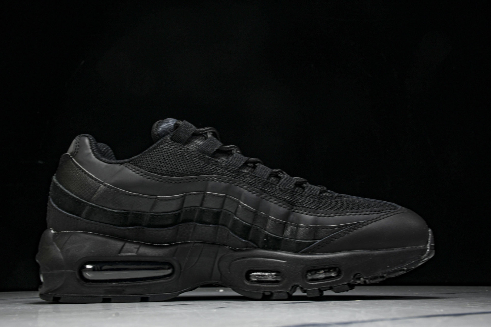  NK Air Max 95 复古减震气垫跑鞋 CI3705-001 尺寸 36 36.5 37.5 3