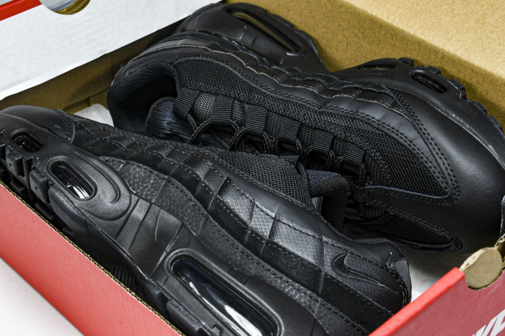 NK Air Max 95 复古减震气垫跑鞋 CI3705-001 尺寸 36 36.5 37.5 3